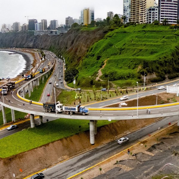 Viaducto Armendáriz en Lima