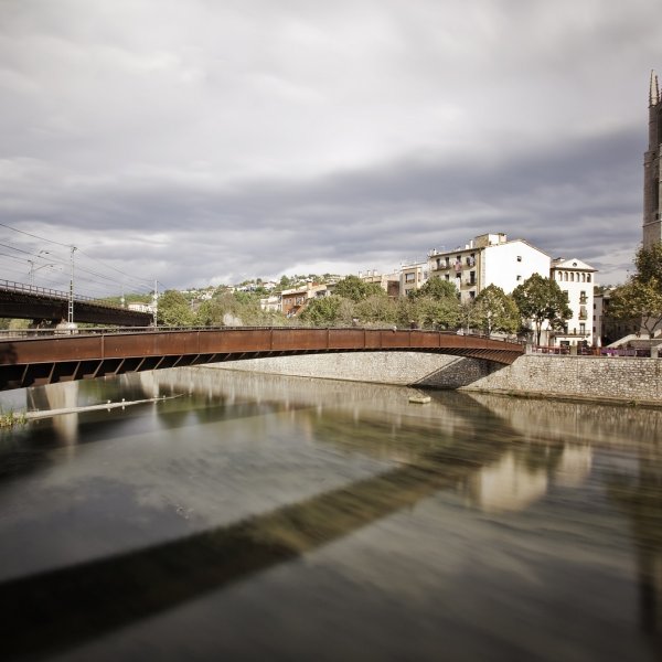 Sant Feliu Pedestrian Bridge over the Onyar River