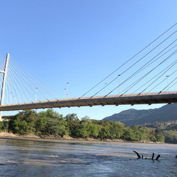 Puente Atirantado de Honda sobre el Río Magdalena